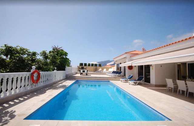 Playa La Arena, Luxury Villa, Heated Saltwater Pool, Pool Table, A/C, Fibre WIFI