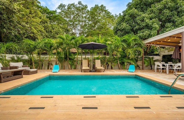 Playa Potrero: Stunning modern 3 Br, 3.5 bath home - Casa Coralis