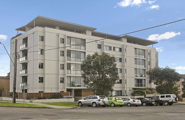 Plaza 14 - Close to CBD & BEACHES, FREE WIFI