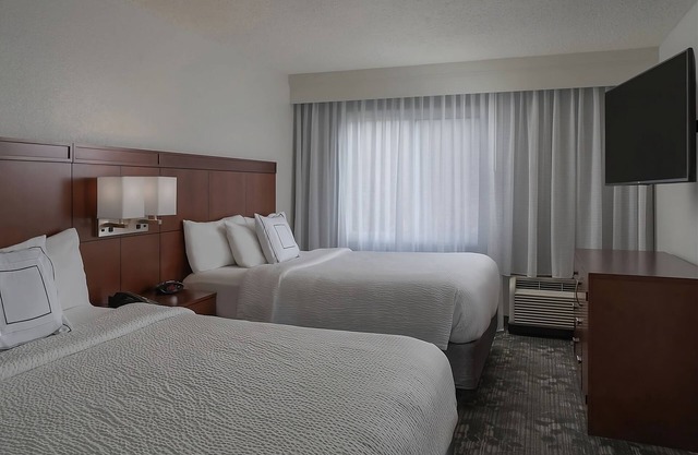 Pleasant Stay, Convenient Location! 4 Convenient Units, Pets Are Welcome!