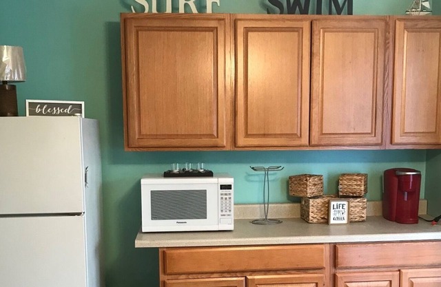 Pleasant studio w/ equipped kitchen, relaxing balcony, near beach & activities