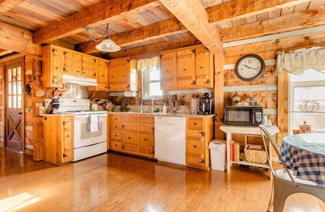 Please go to/book through The Cabin at Roney Creek Ranch