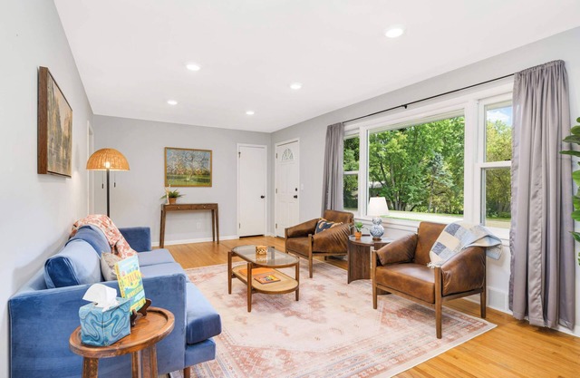 Plymouth Wayzata | Peaceful Lake Retreat | Family