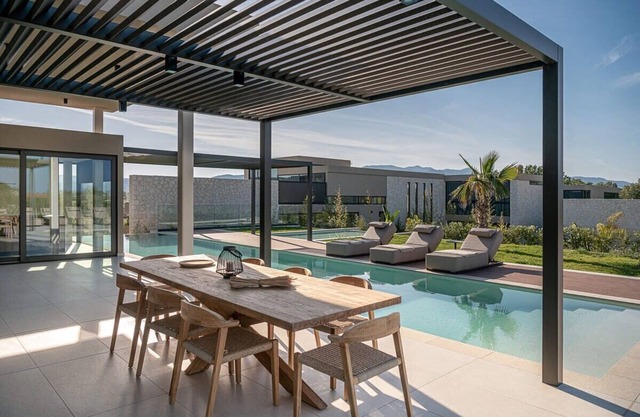 Pnoe Seafront Experience | Villa Lithos