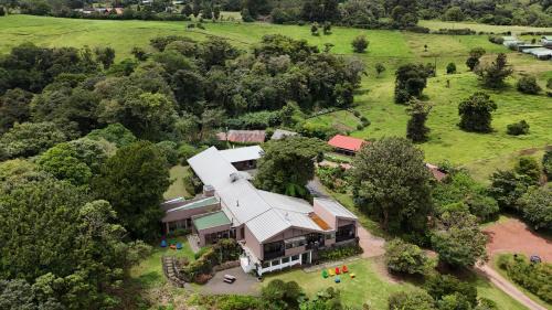 Poas Volcano Lodge 