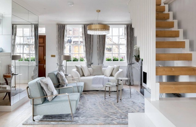 Pocket Full of Pearls – 1 Bedroom Duplex Penthouse