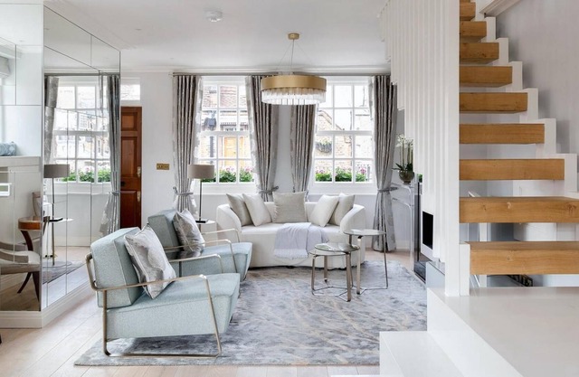 Pocket Full of Pearls – Fantastic Duplex Penthouse