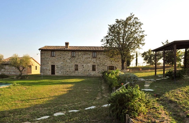 PODERE OLIVETO Radicofani (SI)