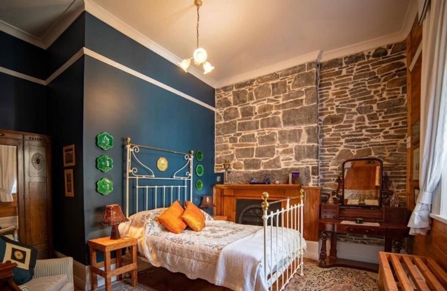 Poet's Cottage