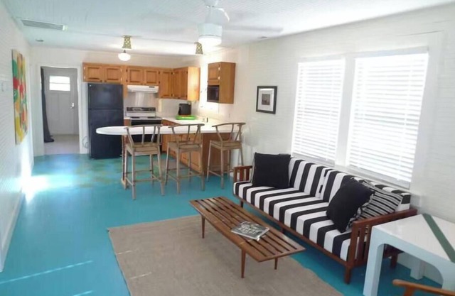 Point Break Historic Beach Cottage