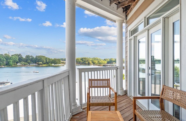 Point of View by SoCharm | Luxury Lakefront Condo