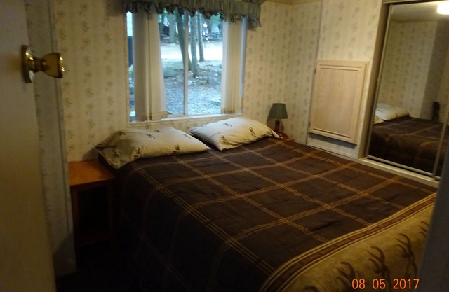 Point Sebago Recently Renovated Cottage