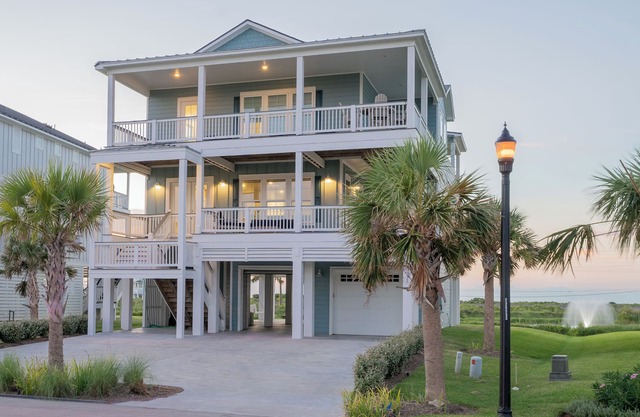Pointe West Beach Custom Home, Beach to Bay views, PW Pool/Private Beach