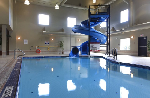 Pomeroy Inn And Suites Vermilion