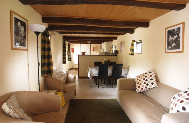 Pomme, family cottage with terrace
