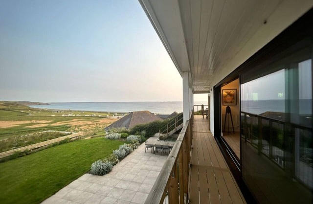 Ponderosa · Family Beach House - 400m from Newgale Beach.