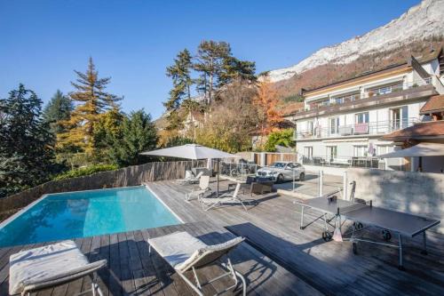 POOL and VIEW, Optez pour ce Luxueux appartement avec vue lac Annecy et PISCINE by LLA Selections