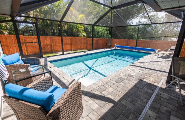 Pool Home in Beautiful San Carlos, 10 Mins from airport, 15 Mins from beach