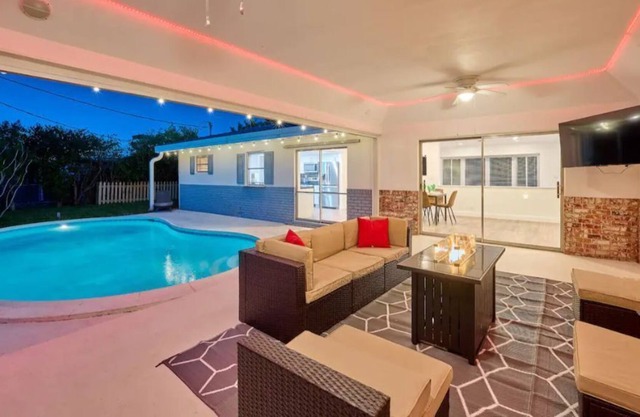 Pool Home w/ GAME Room