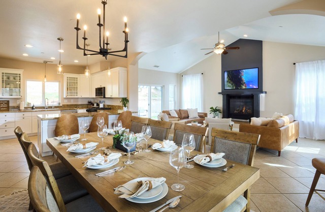 Pool, Hot Tub, Bar, GameRoom & Gym-Wine Country Oasis near Paso, Fair, WaterPark
