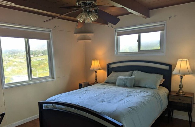 Pool house - Close to San Diego Zoo Safari Park and Wineries.