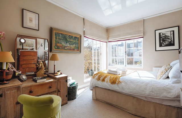 Pool & Piano | Hidden Oasis in Kensington Olympia