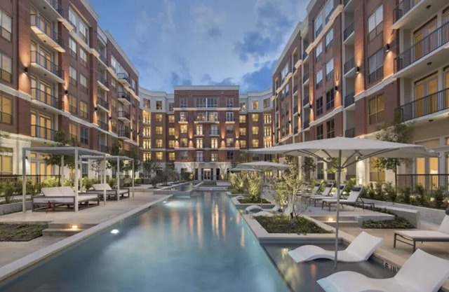 Pool View Furnished Apartment in Spring, TX