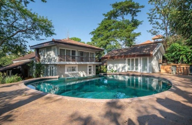 Pool View Villa