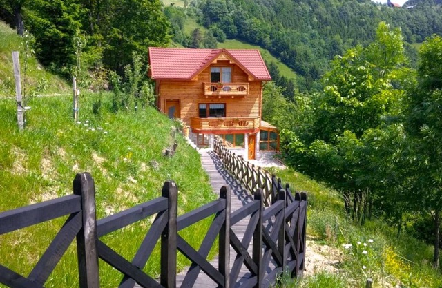 Pool & Wellness Chalet Sunshine, Vransko, Slovenia