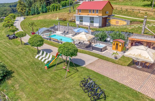 Pool & Whirlpool Villa Art Three, Trebnje, Slovenia
