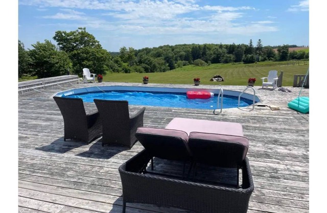 POOLSIDE ESCAPE in the heart of PEI . We are central to everything!
