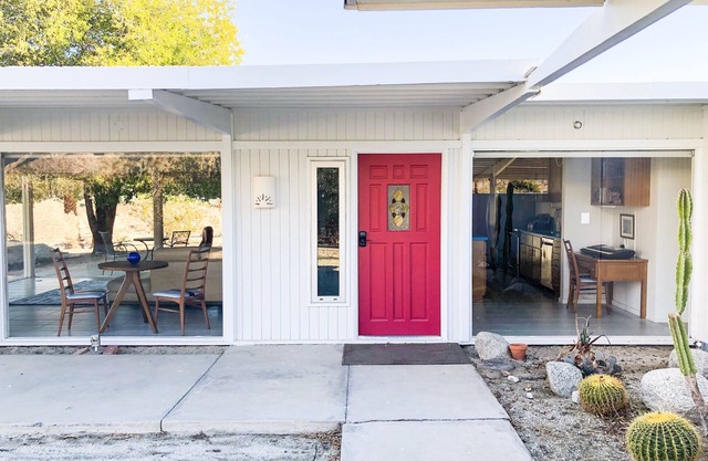 Poppy Desert House: Borrego Mid-Century Modern
