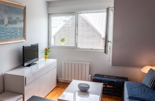 Port-Louis Type 3, Garden, 30m from Coves, 4 People