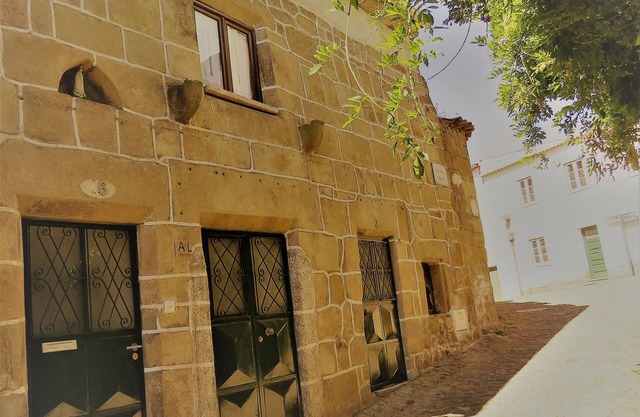 Porta de Santiago House