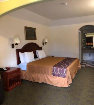 Porter Executive Inn & Suites