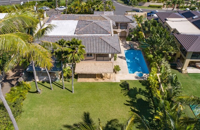 Portlock Beach House