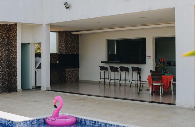 Porto Belo house overlooking Lake Furnas