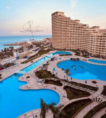 Porto Sokhna pyramids Family Only