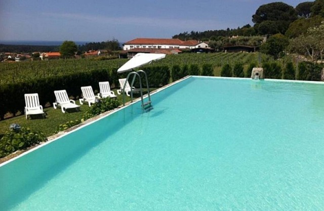 Portugal villa with pool, 4km from beach