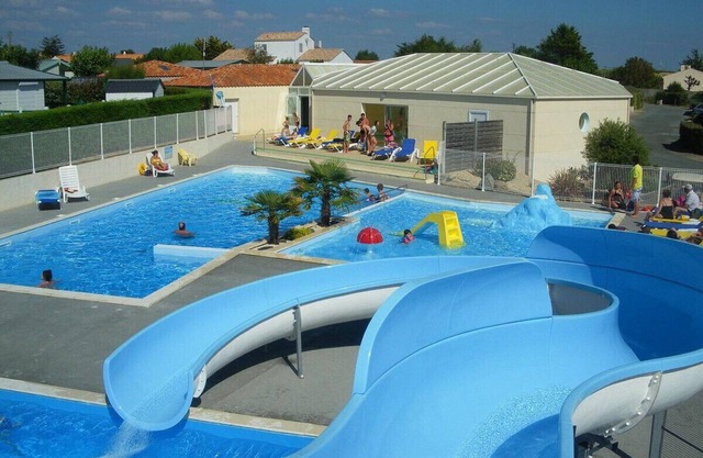 Posadom, Mobil Home 82 avec piscine