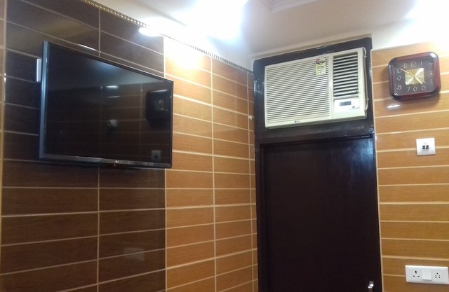Posh Sdelhi Foreigners Area, Vsafe, Lajpat Ngr-2