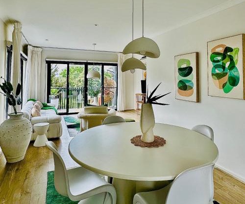 Position Perfection- Mornington