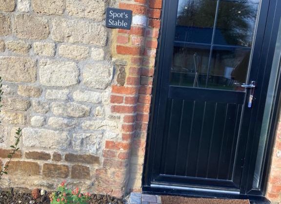 Potcote farm stables accommodation spots stable
