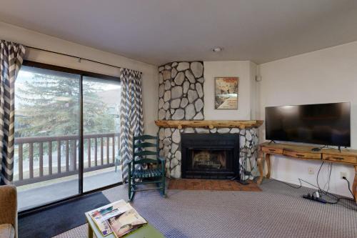 Powder Pointe Condominiums 105A