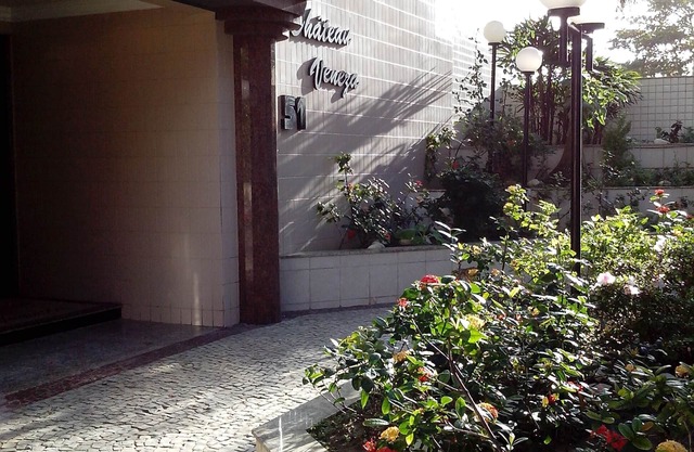 Praia do Forte - Excellent location - 100 meters from the beach.