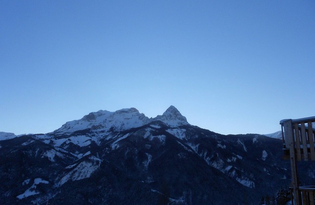 Pralou studio in 1500 to track the foot