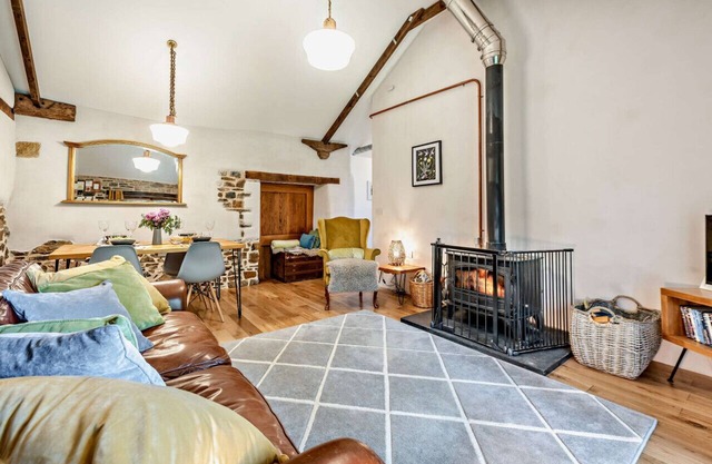 Pratts Barn - Two Bedroom House, Sleeps 4