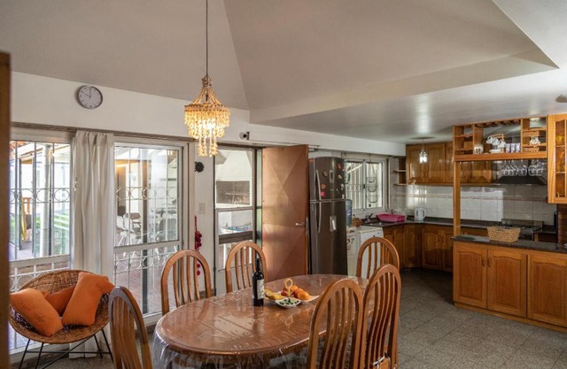 Preciosa casa familiar - Piscina UBICACION GENIAL