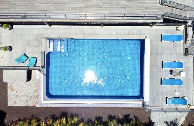 PreciosaVilla8,FrreWifi,piscina con bonita vista