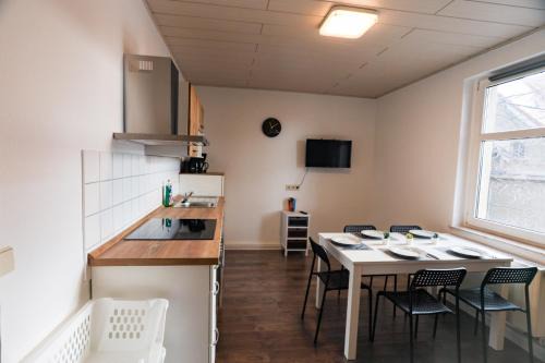 Preiswerte Apartments für Monteure, WLAN, Smart-TV & kostenfreie Parkplätze